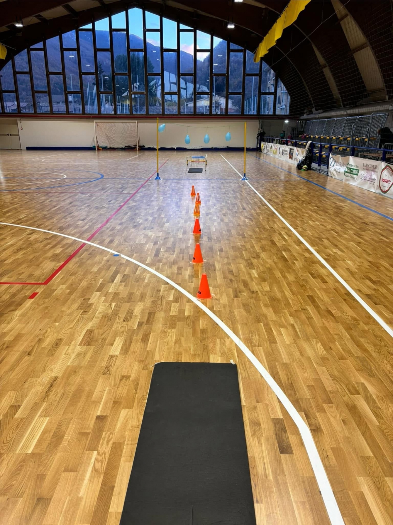 IMPIANTI SPORTIVI INDOOR LEONESSA
